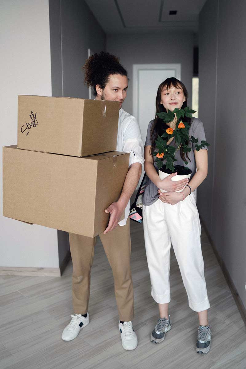 young couple saved money with mortgage broker's assistance in greater Geelong city