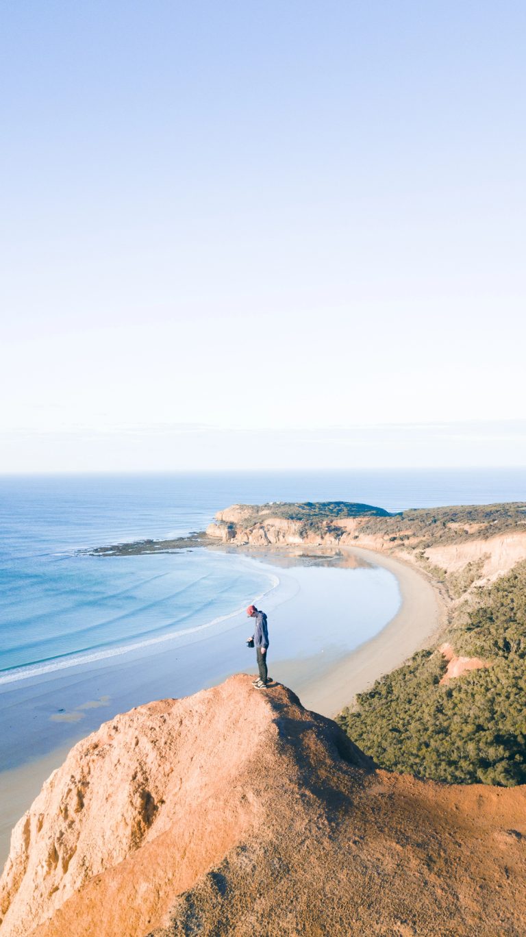 Point Cook VIC coastline and homes showing the 2025 suburb property market and lifestyle